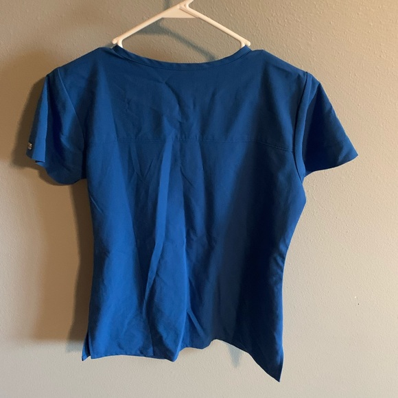 Like new, Greys Anatomy scrub top size small! - Picture 2 of 3